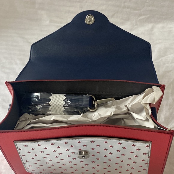 Disney Marvel Danielle Nicole bag - Picture 4 of 4